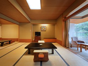 【5階-9階和室】12.5畳+4.5畳客室（禁煙）