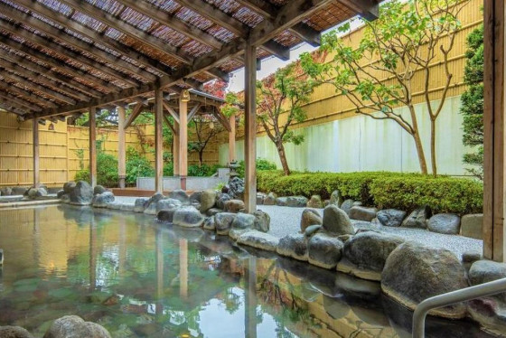 はだの・湯河原温泉 万葉の湯