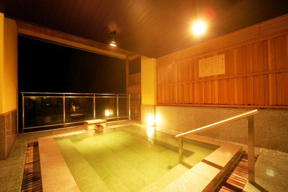 翠玉の湯 佐取館