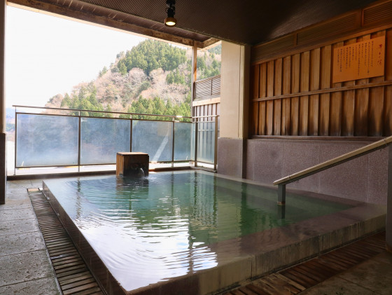 翠玉の湯 佐取館